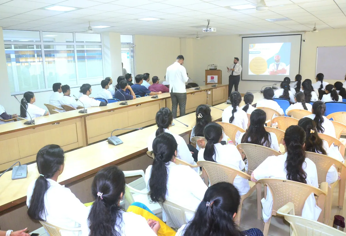 Continuing medical education session for postgraduate students, Lucknow
