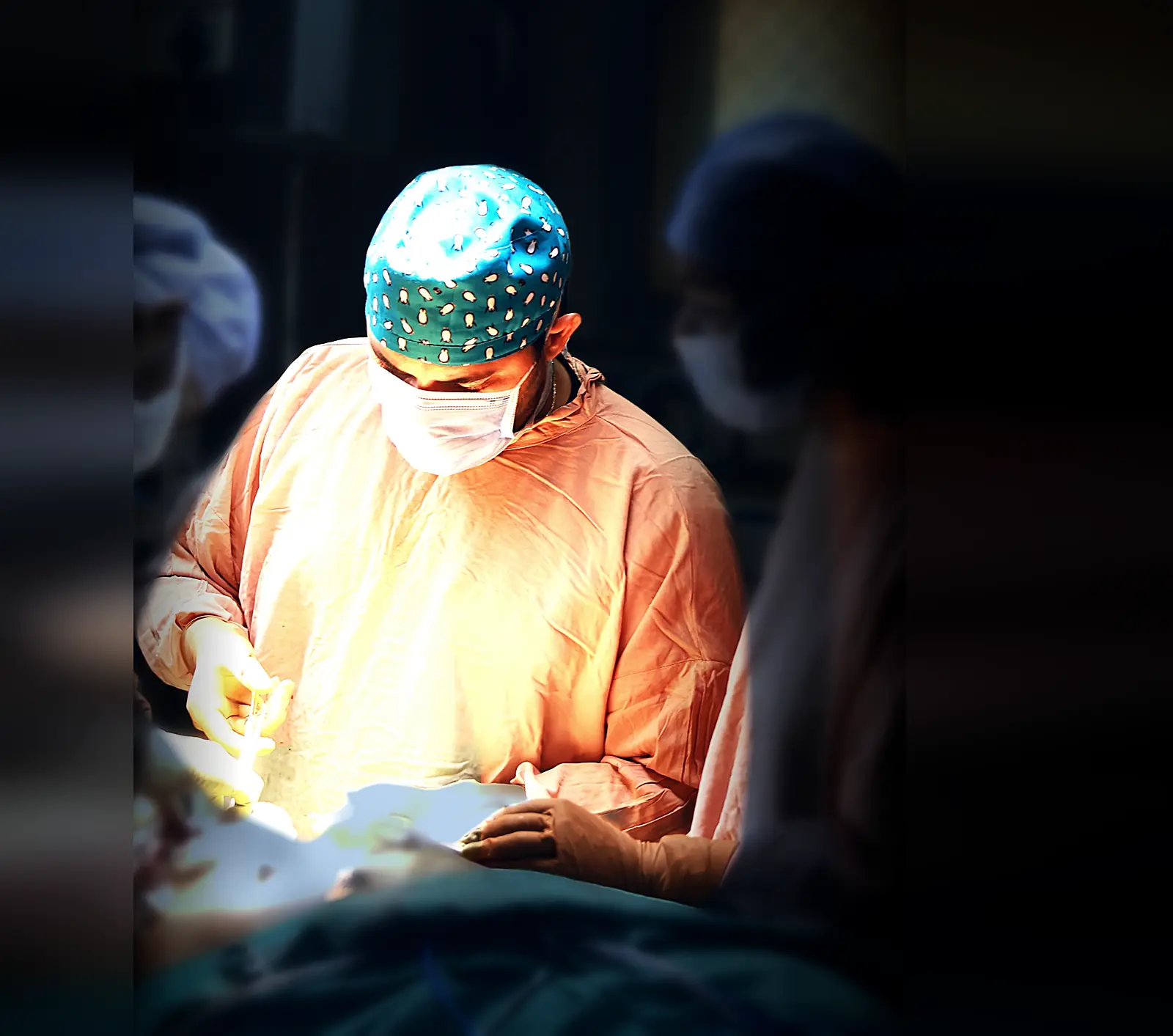 Dr. Akash Rajput operating at CoreOnco, Lucknow